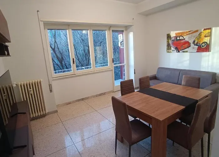 Mondovi 27 - Ponte Lungo Station Apartment Rom
