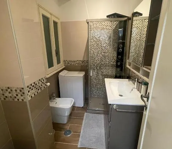 Mondovi 27 - Ponte Lungo Station Apartment *